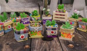 how many petunias to plant in a pot