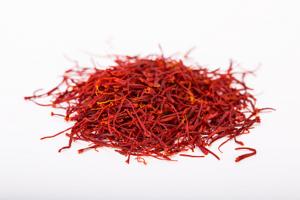 Which kind of people are not suitable for eating Saffron? Can you eat more saffron at ordinary times
