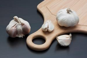 How much is garlic per kilogram