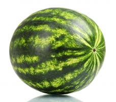 What can't watermelon be eaten with? The efficacy and function of watermelon